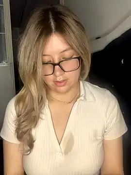Blair_Bunnyy from StripChat is Freechat