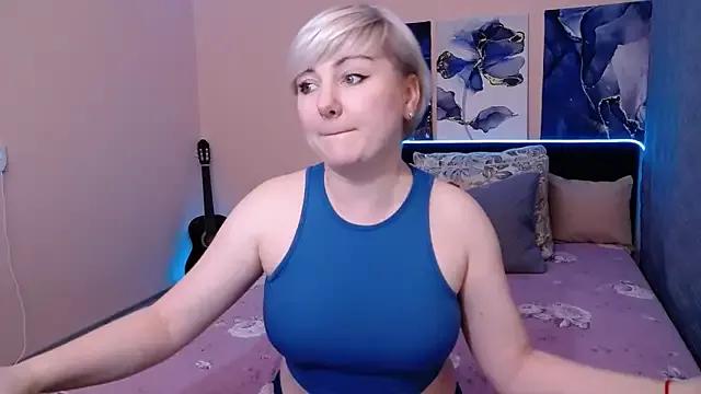 Check-out your craziest wishes with our pick of gaming cams models, featuring big knockers, round tails and tight twats.