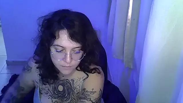 Blue_Liz from StripChat is Freechat
