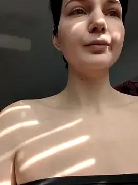 BlueHoneyBaby from StripChat is Freechat