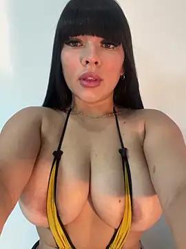 Check-out your craziest wishes with our pick of gaming cams models, featuring big knockers, round tails and tight twats.