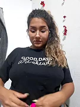 Check-out your craziest wishes with our pick of gaming cams models, featuring big knockers, round tails and tight twats.