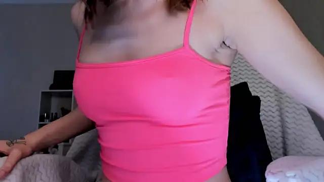 Check-out your craziest wishes with our pick of gaming cams models, featuring big knockers, round tails and tight twats.