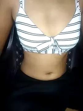 Brownies22 from StripChat is Freechat