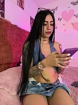 Check-out your craziest wishes with our pick of gaming cams models, featuring big knockers, round tails and tight twats.