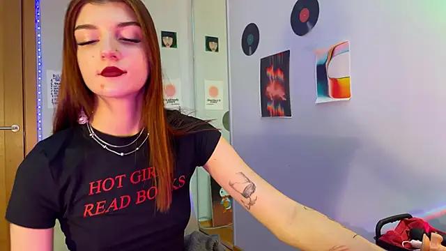 Check-out your craziest wishes with our pick of gaming cams models, featuring big knockers, round tails and tight twats.
