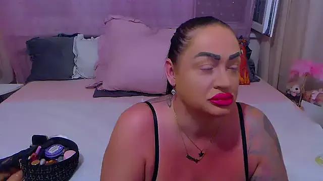 Check-out your craziest wishes with our pick of gaming cams models, featuring big knockers, round tails and tight twats.