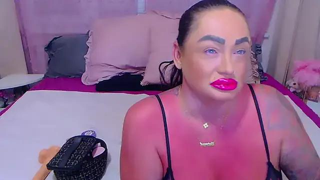 Check-out your craziest wishes with our pick of gaming cams models, featuring big knockers, round tails and tight twats.