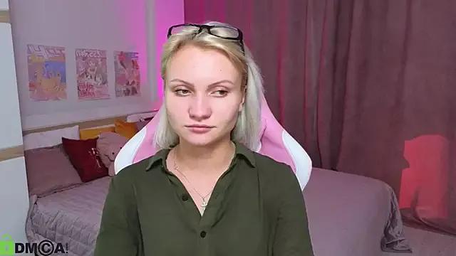 Cameronlovely_ from StripChat is Freechat