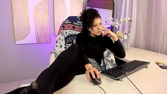 cami_is_crazy from StripChat is Freechat