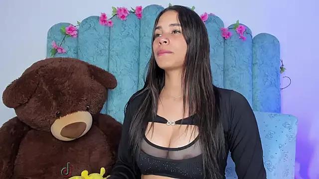 Check-out your craziest wishes with our pick of gaming cams models, featuring big knockers, round tails and tight twats.