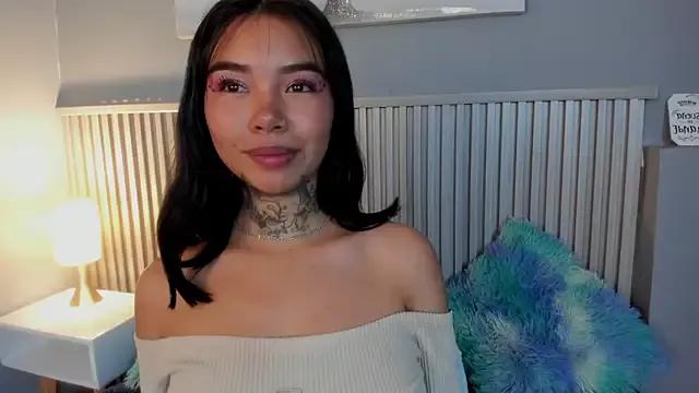 camila_sweetty from StripChat is Freechat