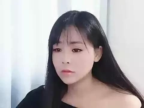 camilla-- from StripChat is Freechat