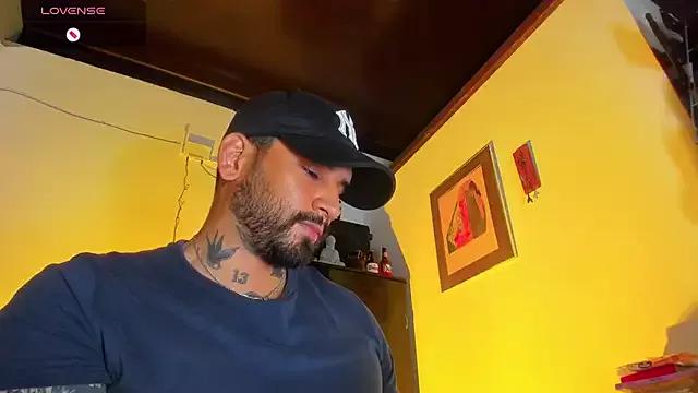 CamiloGray_ from StripChat is Freechat