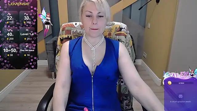 Check-out your craziest wishes with our pick of gaming cams models, featuring big knockers, round tails and tight twats.