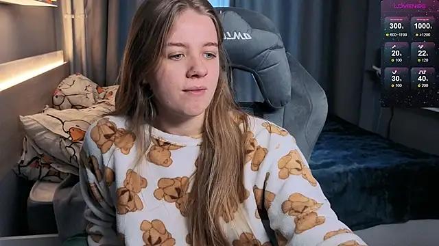 Check-out your craziest wishes with our pick of gaming cams models, featuring big knockers, round tails and tight twats.