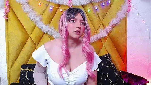 Check-out your craziest wishes with our pick of gaming cams models, featuring big knockers, round tails and tight twats.