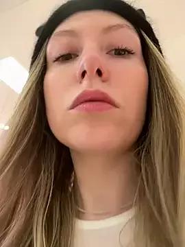 Caramel_Storm from StripChat is Freechat