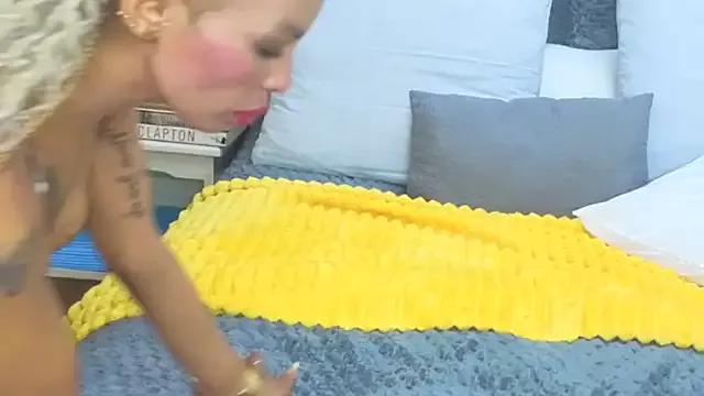 Check-out your craziest wishes with our pick of gaming cams models, featuring big knockers, round tails and tight twats.