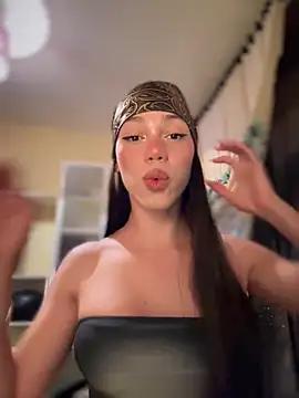 Check-out your craziest wishes with our pick of gaming cams models, featuring big knockers, round tails and tight twats.