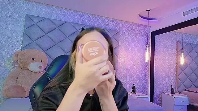 Check-out your craziest wishes with our pick of gaming cams models, featuring big knockers, round tails and tight twats.