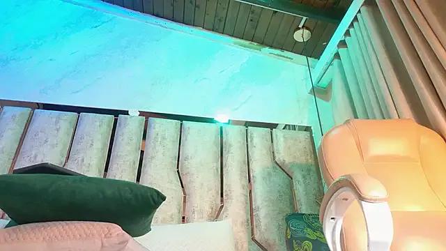 Caroline_palmerr from StripChat is Freechat