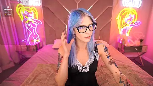 Check-out your craziest wishes with our pick of gaming cams models, featuring big knockers, round tails and tight twats.