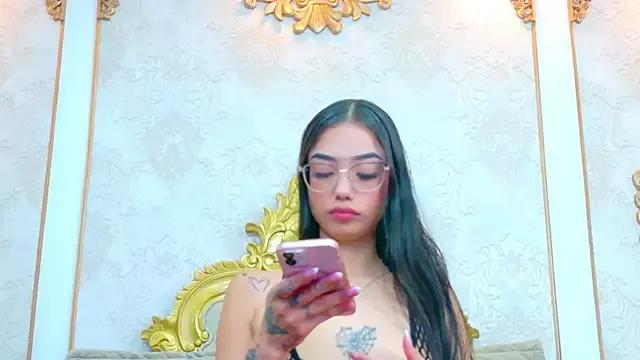 Check-out your craziest wishes with our pick of gaming cams models, featuring big knockers, round tails and tight twats.