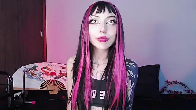 Check-out your craziest wishes with our pick of gaming cams models, featuring big knockers, round tails and tight twats.