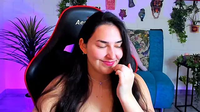 Check-out your craziest wishes with our pick of gaming cams models, featuring big knockers, round tails and tight twats.