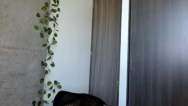 celeste_queen6 from StripChat is Freechat