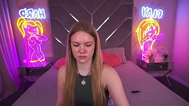 Check-out your craziest wishes with our pick of gaming cams models, featuring big knockers, round tails and tight twats.