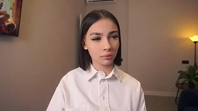 ChanelKnows from StripChat is Freechat