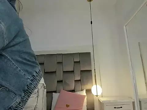 channel_skie from StripChat is Freechat