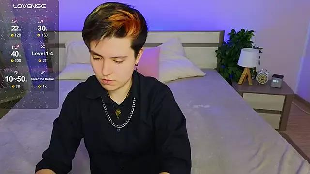 CharlieeAdams from StripChat is Freechat
