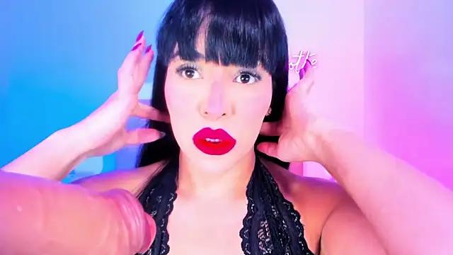 CharlootteEvans from StripChat is Freechat