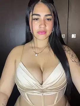 Check-out your craziest wishes with our pick of gaming cams models, featuring big knockers, round tails and tight twats.