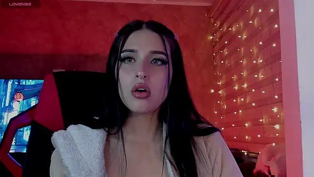 Charlotte_greys from StripChat is Freechat