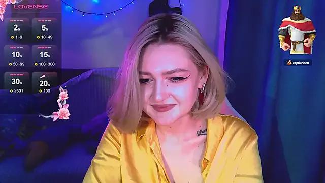 Charming_Nicolette from StripChat is Freechat