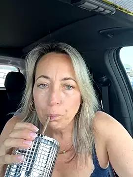Cherry-red-xo from StripChat is Freechat