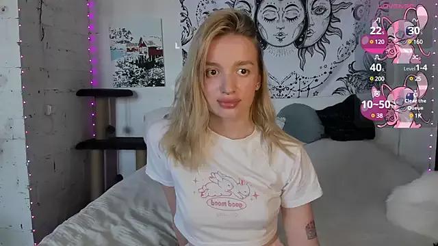 Cherry_yam from StripChat is Freechat