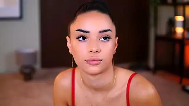 Check-out your craziest wishes with our pick of gaming cams models, featuring big knockers, round tails and tight twats.