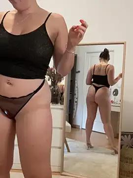 Check-out your craziest wishes with our pick of gaming cams models, featuring big knockers, round tails and tight twats.