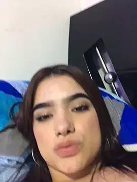 Chloe_Fox1905 from StripChat is Freechat