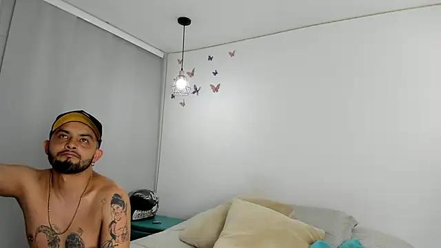 Chloe_Johnson_ from StripChat is Freechat