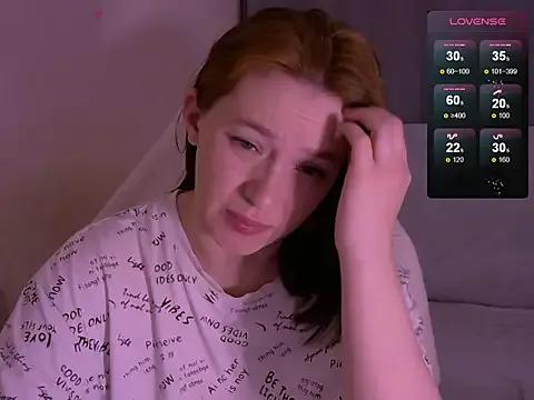 Chloe_strip from StripChat is Freechat