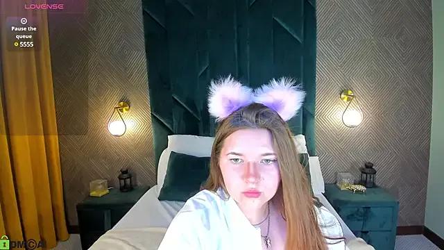Check-out your craziest wishes with our pick of gaming cams models, featuring big knockers, round tails and tight twats.