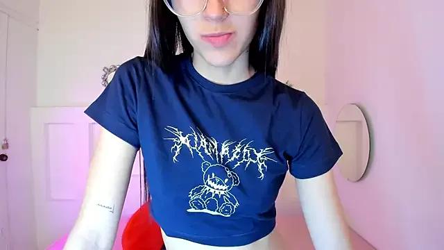 ChloeHil2 from StripChat is Freechat