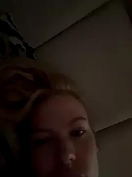 Chloemillerrxx from StripChat is Freechat