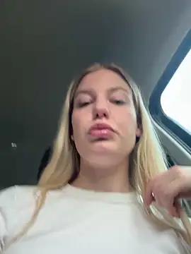 Chloemillerrxx_ from StripChat is Freechat